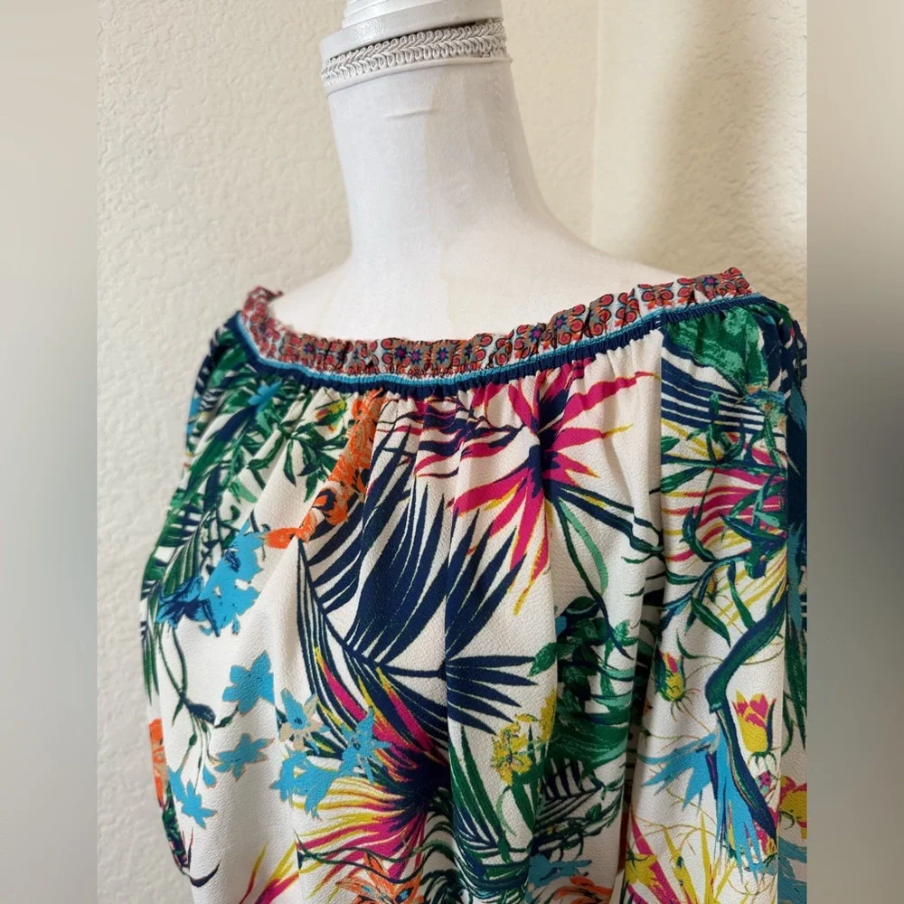 Flying Tomato‎ Top S  Off Shoulder Crop NWT